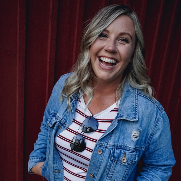 Welcome to my closet! - Picture 1 of 1